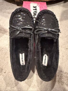 Airwalk Women's Black Sequin Bow Moccasin Slippers
